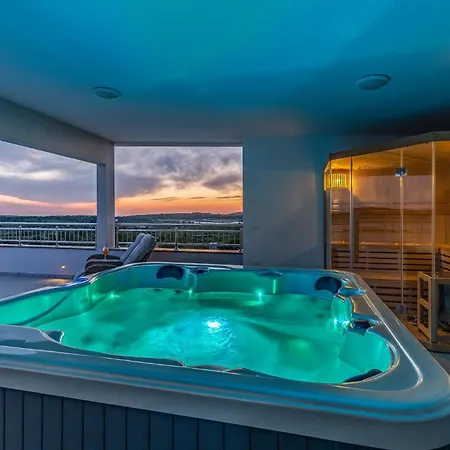 4 Bedroom Gorgeous In