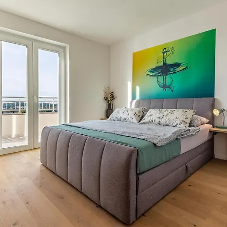 4 Bedroom Gorgeous In Holiday home